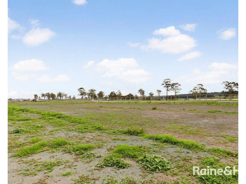 6212/247 Settlers Boulevard, Chisholm NSW 2322