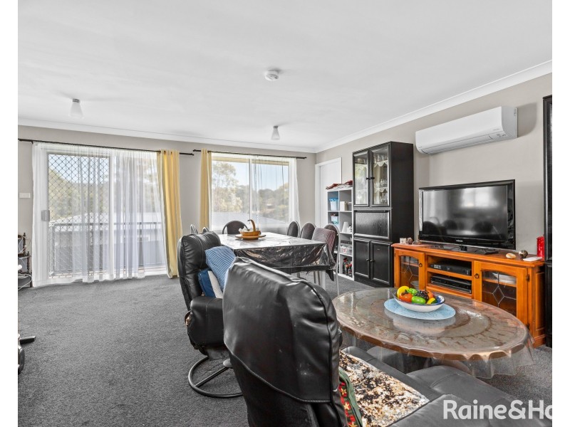 8 Yanco Street, Tingira Heights NSW 2290