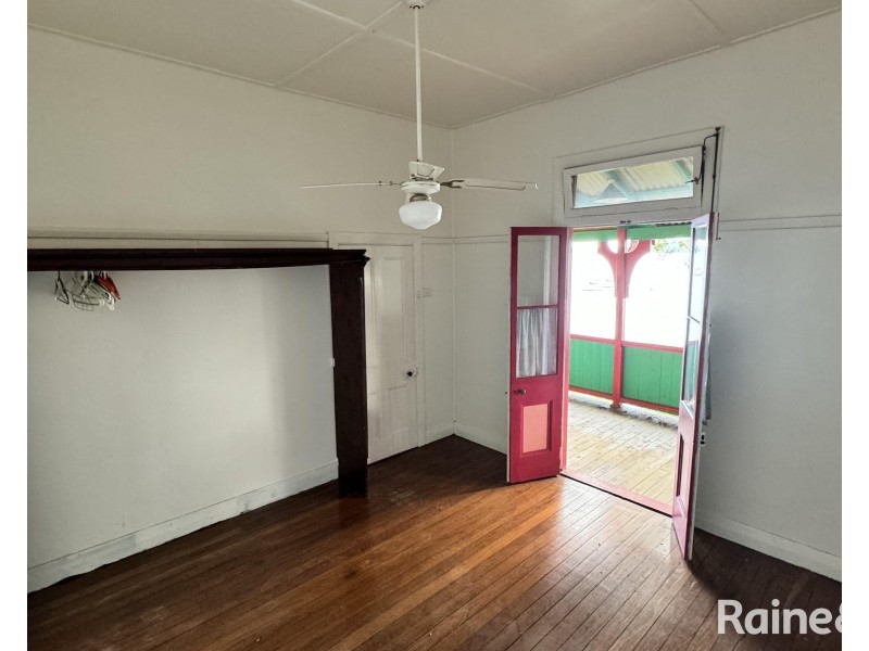 123 Marks Point Road, Marks Point NSW 2280