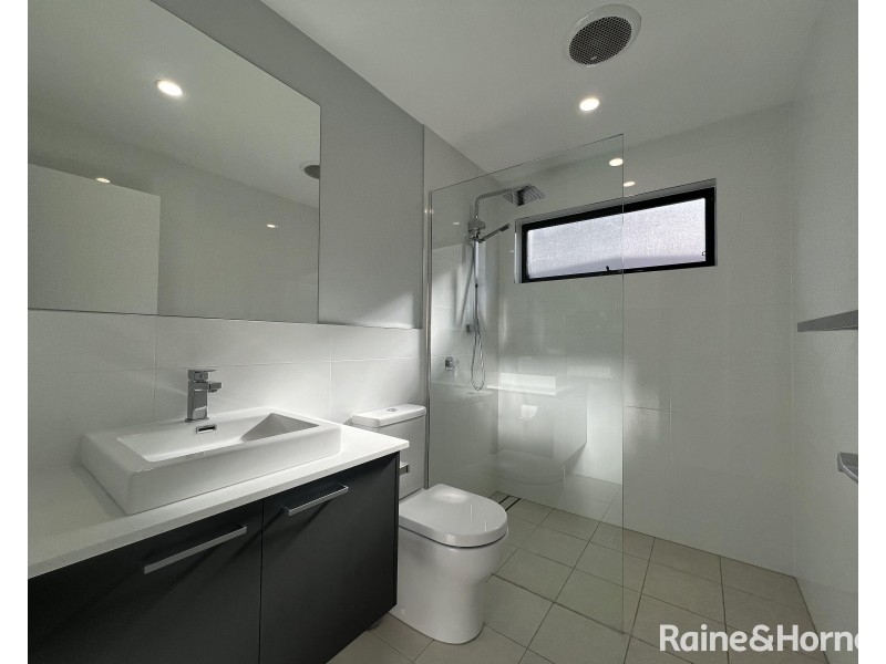 128 Portland Drive, Cameron Park NSW 2285