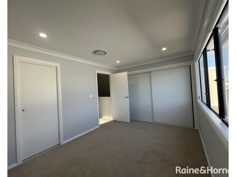 128 Portland Drive, Cameron Park NSW 2285