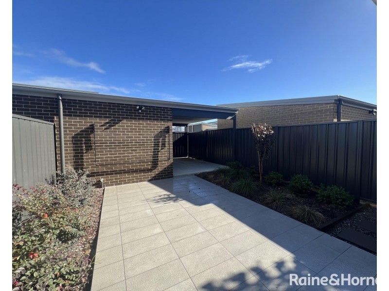 128 Portland Drive, Cameron Park NSW 2285