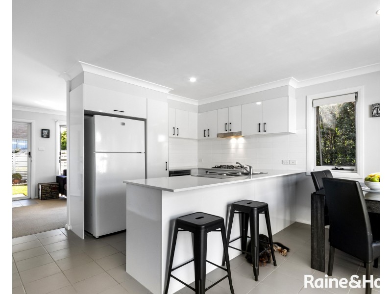 16/247 Warners Bay Road, Mount Hutton NSW 2290