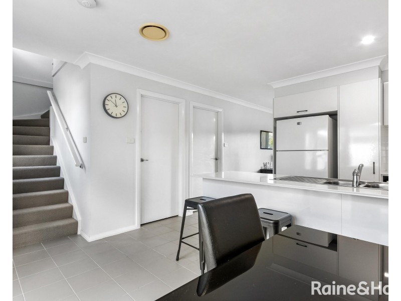 16/247 Warners Bay Road, Mount Hutton NSW 2290