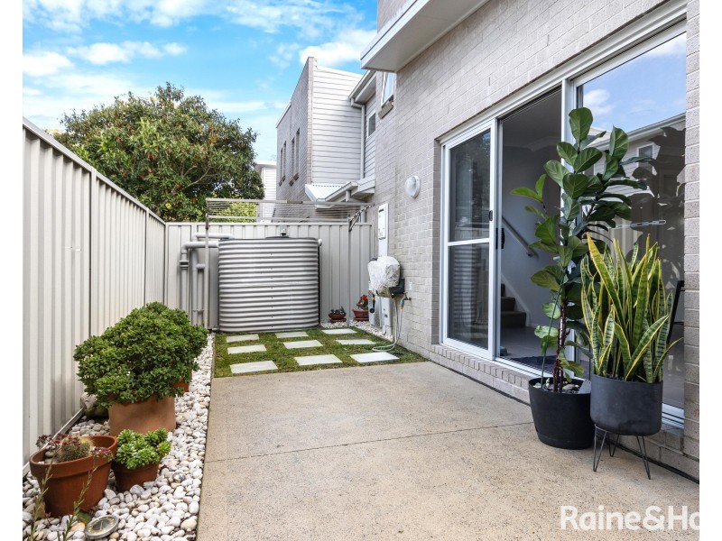 16/247 Warners Bay Road, Mount Hutton NSW 2290