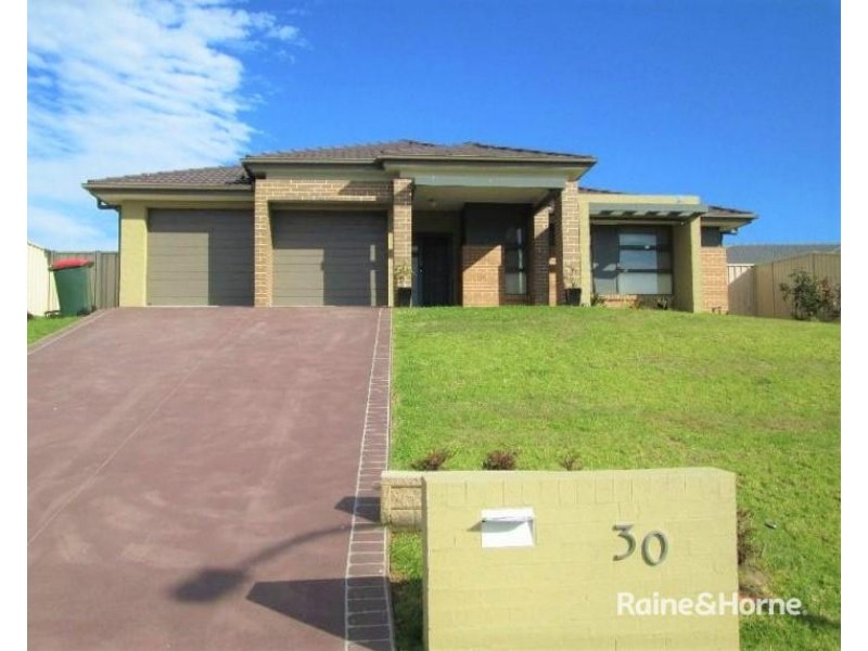 30 Mileham Circuit, Rutherford NSW 2320