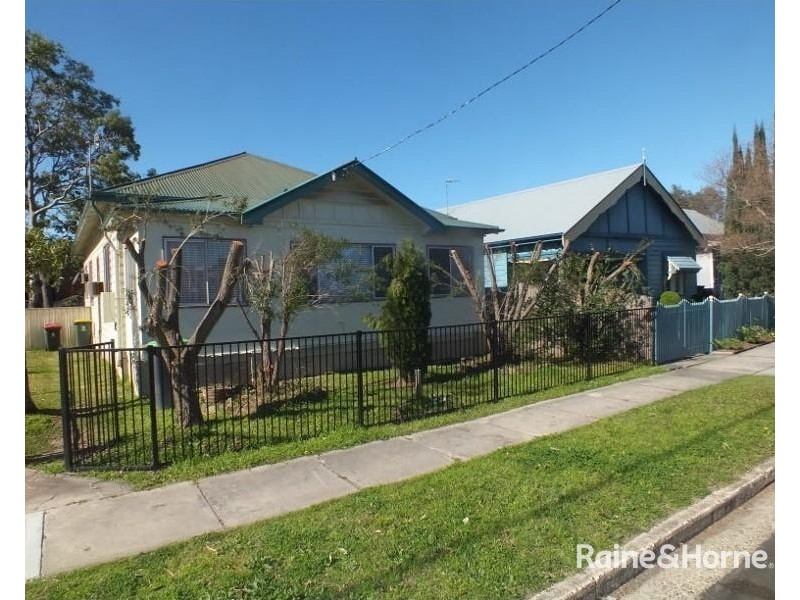 17 Wood Street, Adamstown NSW 2289