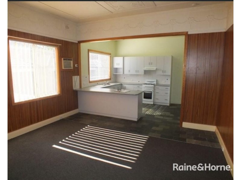 17 Wood Street, Adamstown NSW 2289