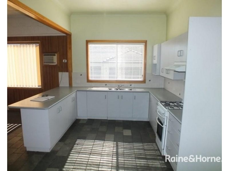 17 Wood Street, Adamstown NSW 2289