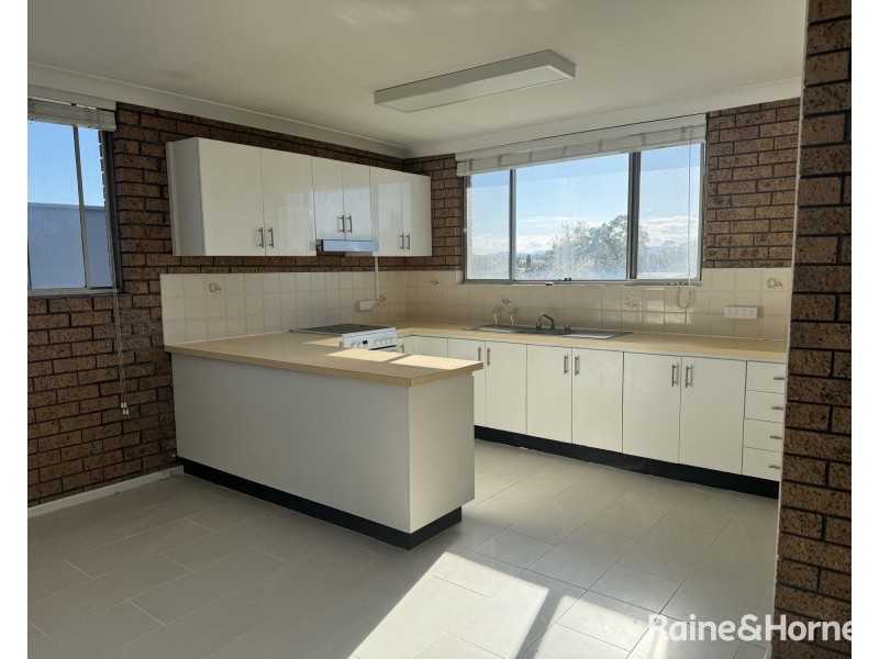 2/19 Melbourne Street, East Maitland NSW 2323