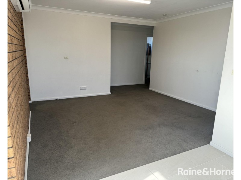 2/19 Melbourne Street, East Maitland NSW 2323