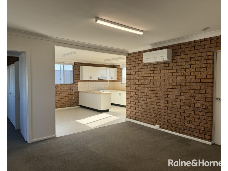 2/19 Melbourne Street, East Maitland NSW 2323