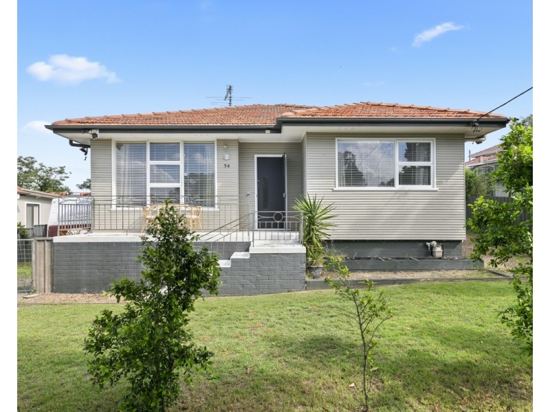 54 Second Avenue, Rutherford NSW 2320