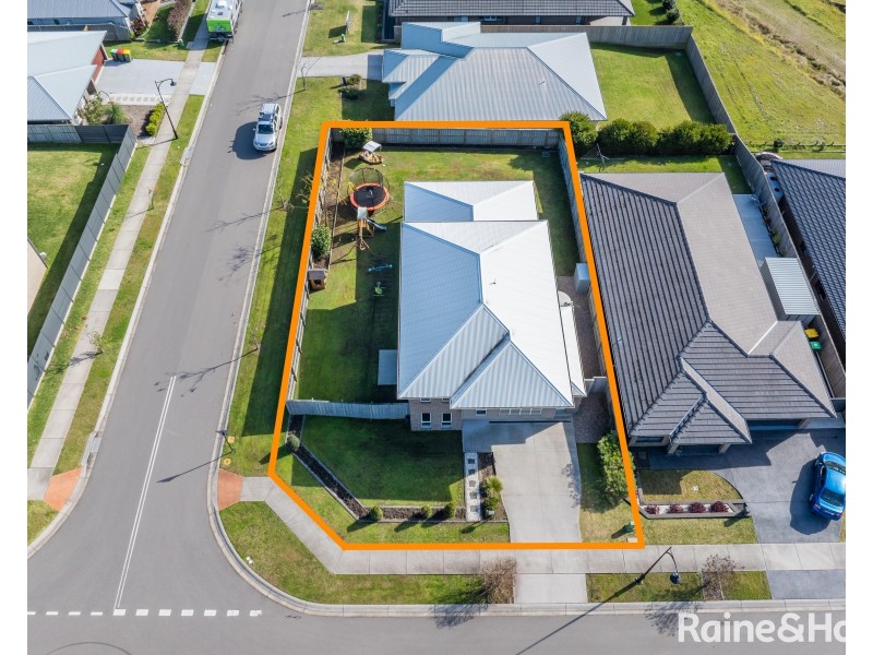 9 Darkmouth Street, Chisholm NSW 2322