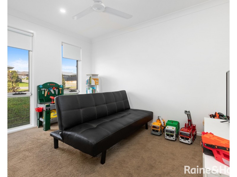 9 Darkmouth Street, Chisholm NSW 2322