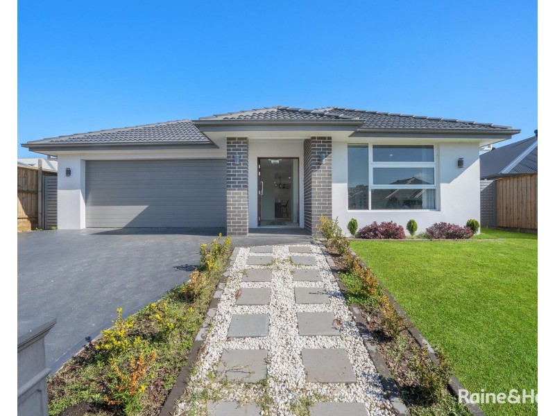 10 Silvarum Street, Chisholm NSW 2322