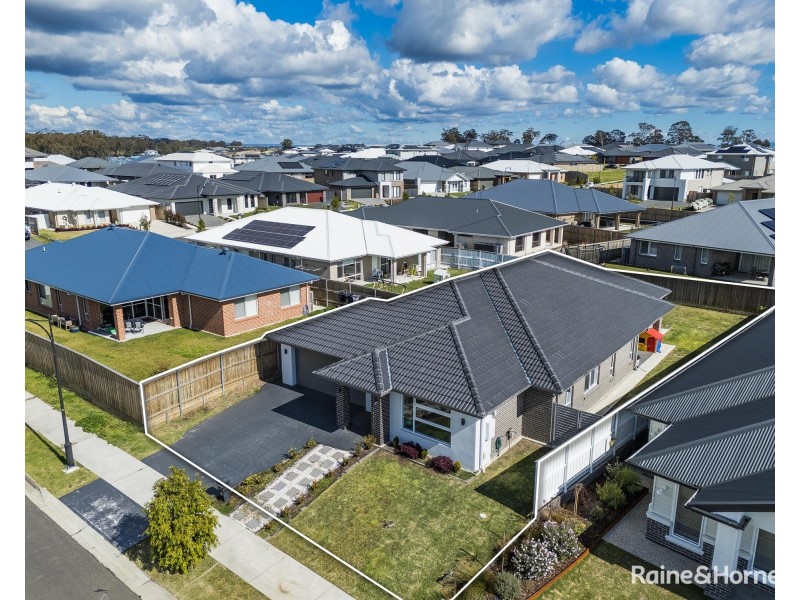 10 Silvarum Street, Chisholm NSW 2322
