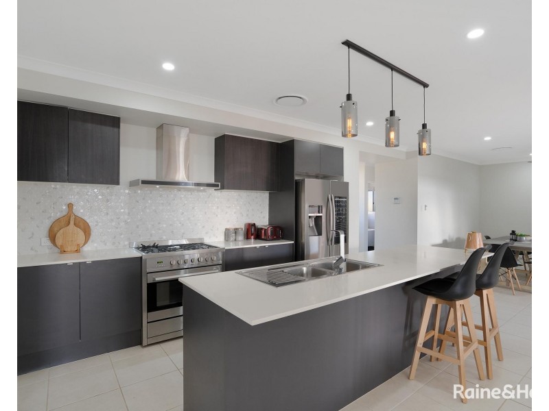 10 Silvarum Street, Chisholm NSW 2322