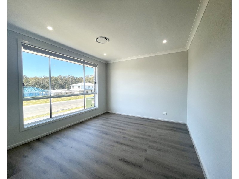 28 Ellipse Circuit, Chisholm NSW 2322