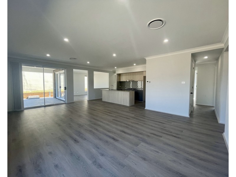 28 Ellipse Circuit, Chisholm NSW 2322