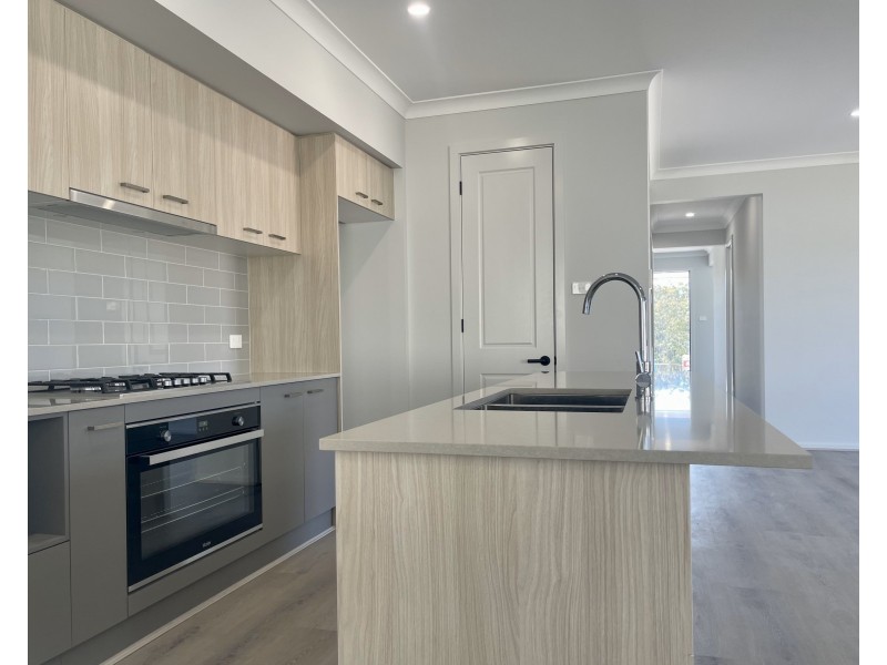 28 Ellipse Circuit, Chisholm NSW 2322