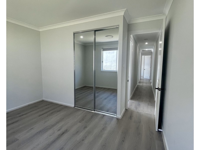 28 Ellipse Circuit, Chisholm NSW 2322