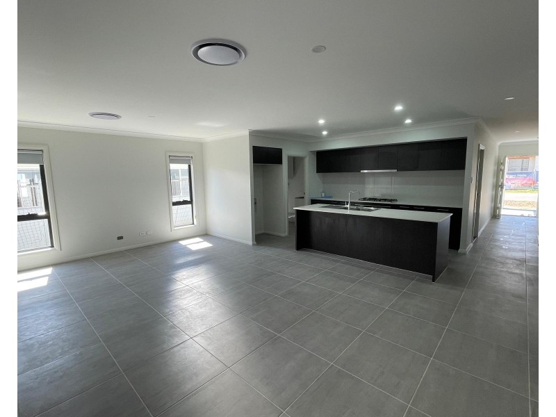 14 Swinton Parkway, North Rothbury NSW 2335