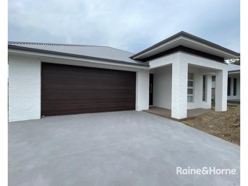 27 Solomon Street, North Rothbury NSW 2335