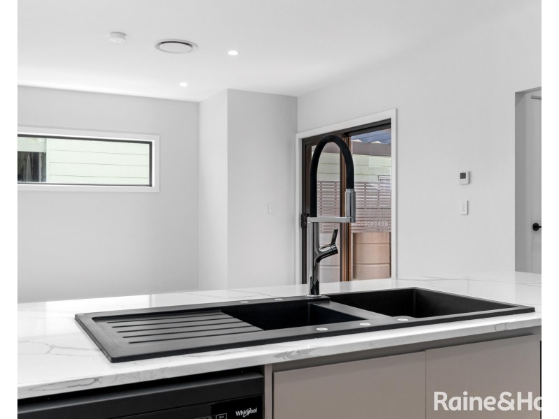 2/115-117 Kings Road, New Lambton NSW 2305