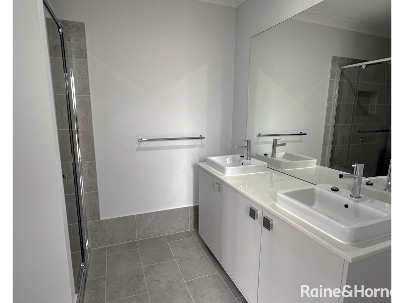 70 Rigby Drive, North Rothbury NSW 2335