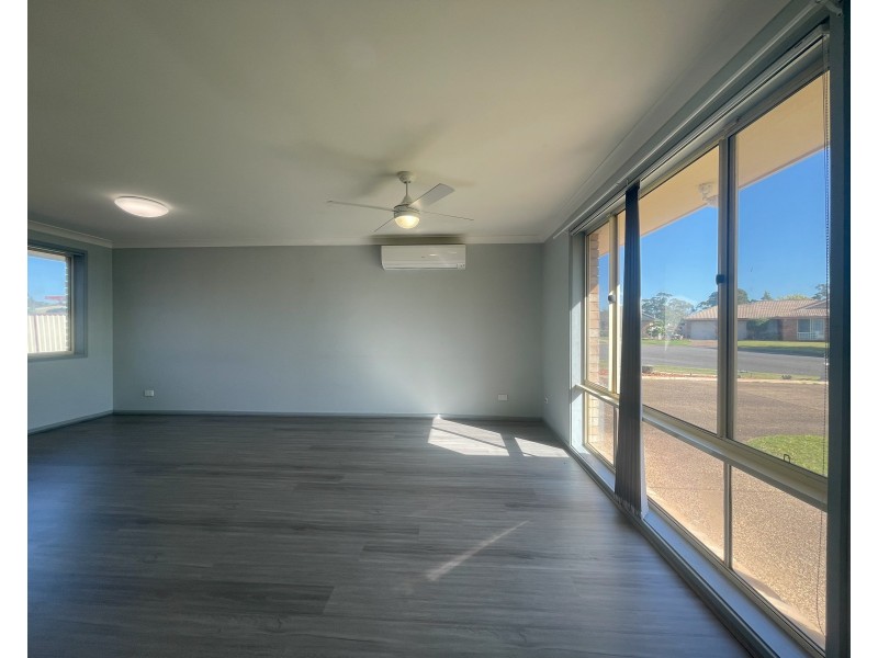 3 Dobell Place, Metford NSW 2323