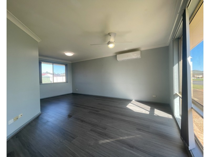 3 Dobell Place, Metford NSW 2323