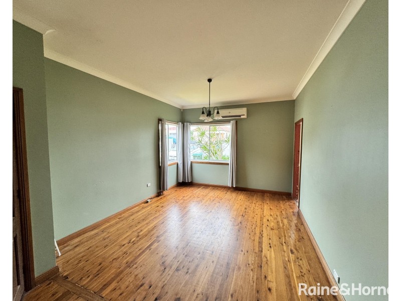 3 Albert Street, Belmont NSW 2280