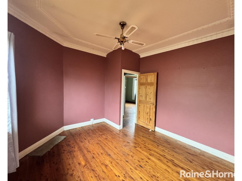 3 Albert Street, Belmont NSW 2280