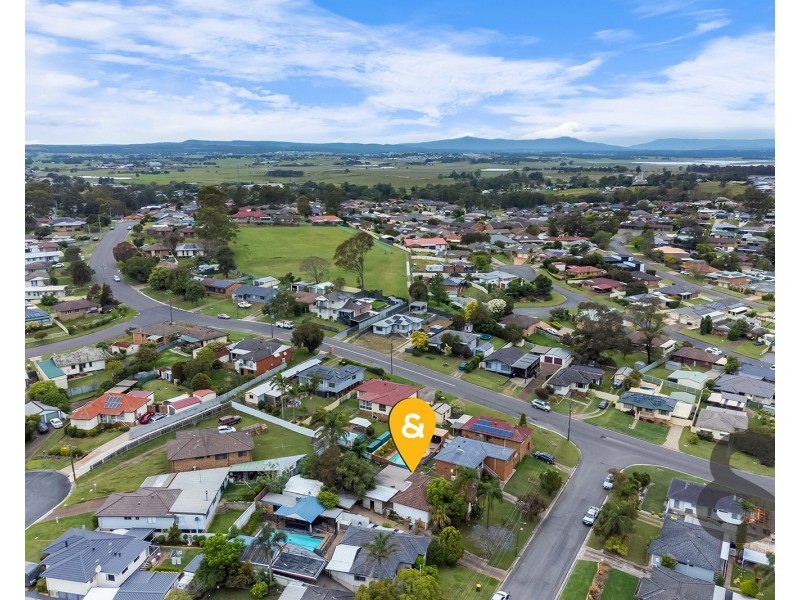 38 Buffier Crescent, Rutherford NSW 2320