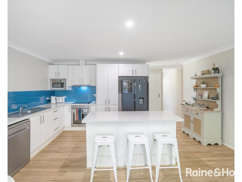 51 Burton Road, Eleebana NSW 2282