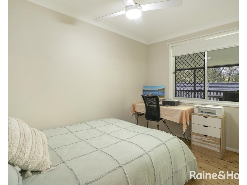 51 Burton Road, Eleebana NSW 2282
