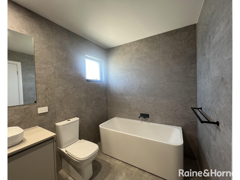 65 Butterworth Street, Cameron Park NSW 2285