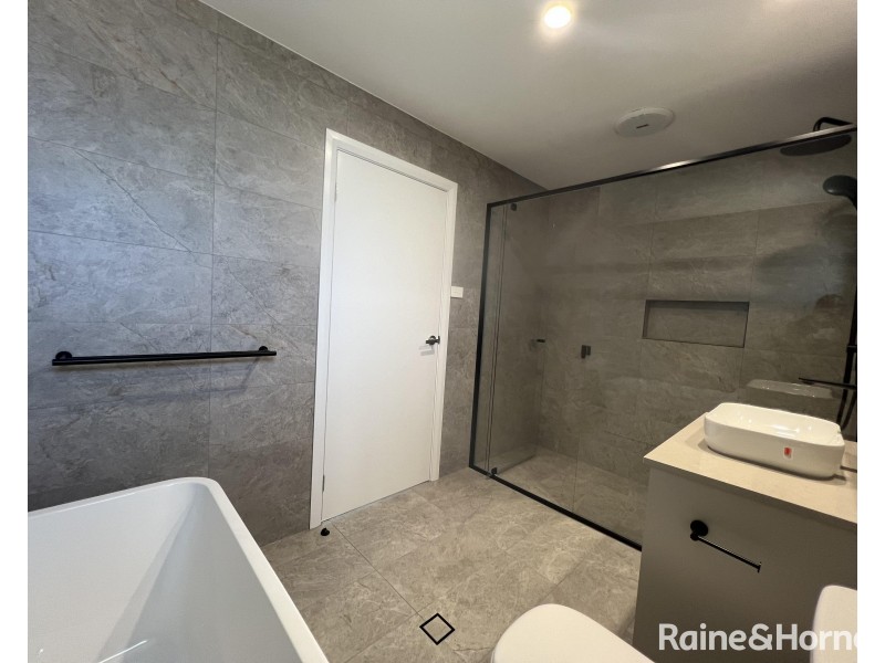 65 Butterworth Street, Cameron Park NSW 2285