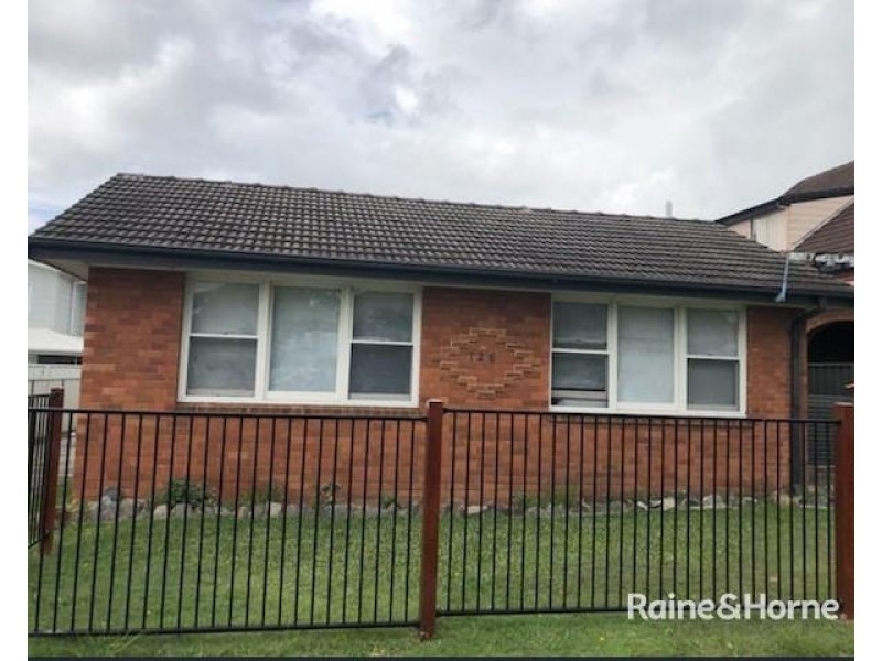 1/126 Turton Road, Waratah NSW 2298