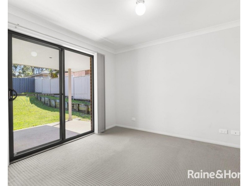 43 Billabong Drive, Cameron Park NSW 2285