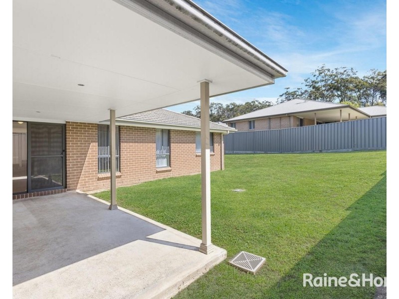 43 Billabong Drive, Cameron Park NSW 2285