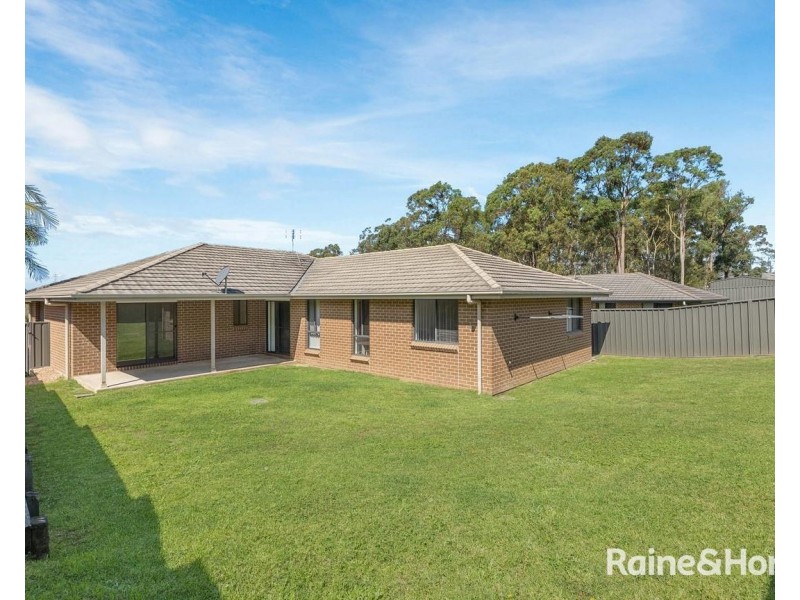 43 Billabong Drive, Cameron Park NSW 2285