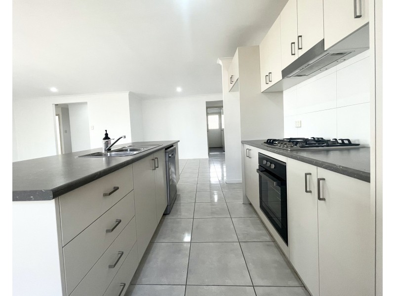 24 Tempranillo Crescent, Cessnock NSW 2325