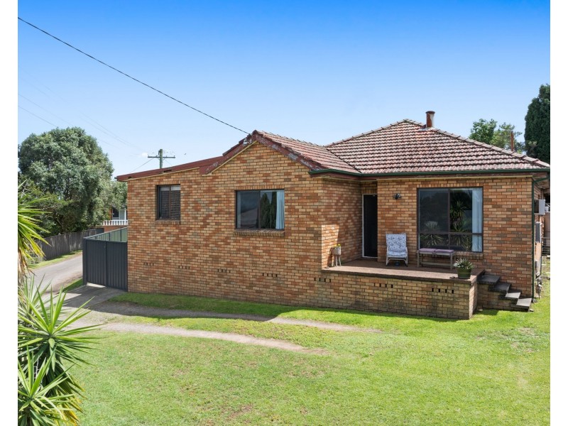 2 Booth Street, East Maitland NSW 2323