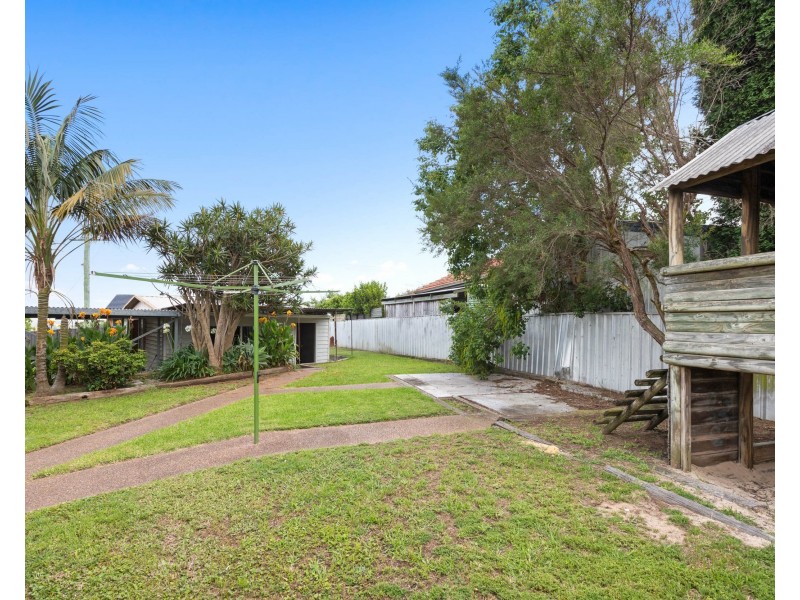 2 Booth Street, East Maitland NSW 2323