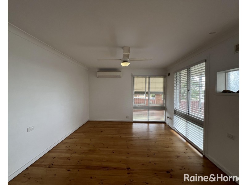 72 Lawson Avenue, Woodberry NSW 2322