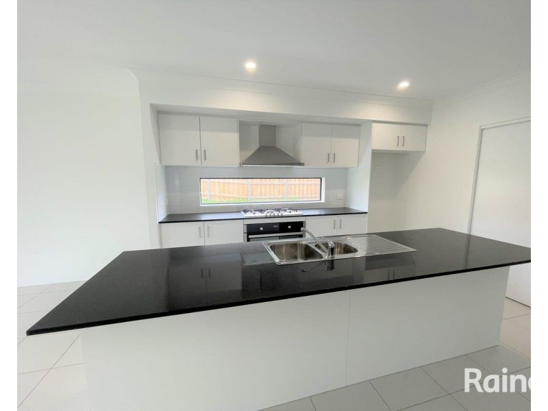42 Tarragon Way, Chisholm NSW 2322