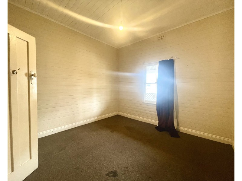 136 Deakin Street, Kurri Kurri NSW 2327