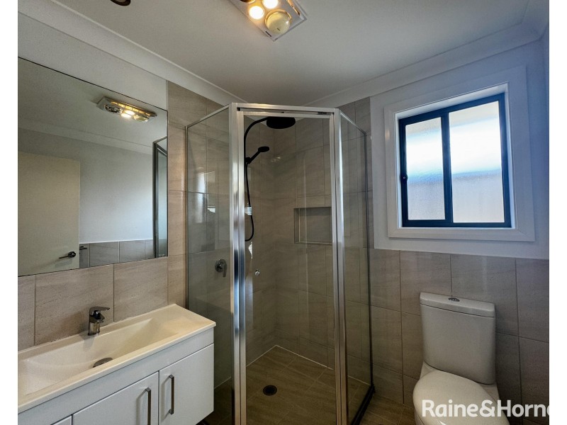 1 Sandpiper Circuit, Aberglasslyn NSW 2320
